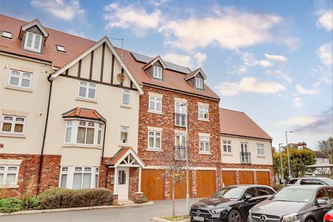 undefined, Albany Court, Leigh-on-Sea SS9