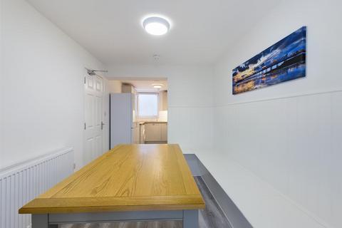 6 bedroom terraced house to rent, Inverness Road, Brighton