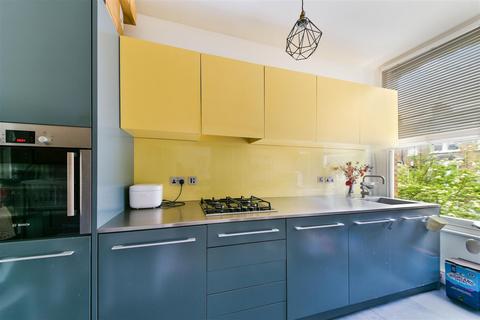 2 bedroom flat to rent, Mercers Road, Tufnell Park, N19