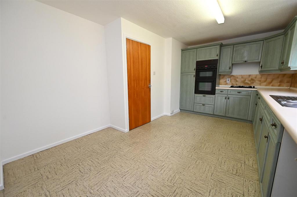 Kitchen3.JPG