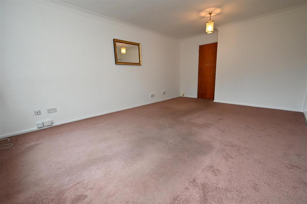 Living room2.JPG
