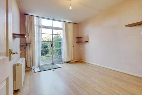 1 bedroom flat for sale, Dalys Road, Rochford, SS4