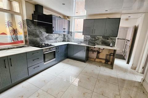 4 bedroom house for sale, Buxton Street, Leicester