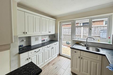 3 bedroom detached bungalow for sale, Streetfield, Herne Bay