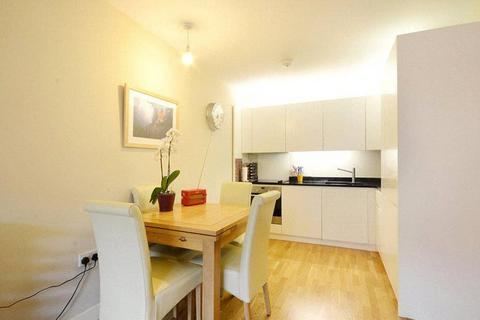 1 bedroom flat to rent, Amelia Street, Elephant and Castle, London, SE17