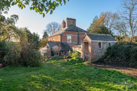 undefined, Main Road, Alverstone