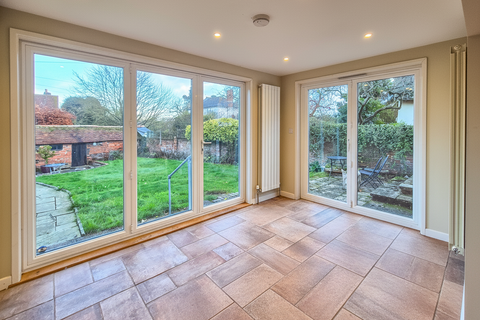 4 bedroom terraced house to rent, Mill Row, Thaxted CM6