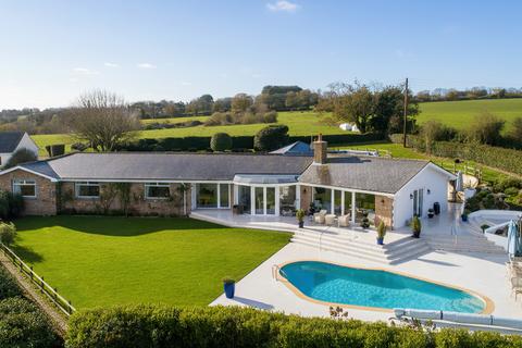 5 bedroom detached bungalow for sale, La Rigondaine, Jersey, JE3
