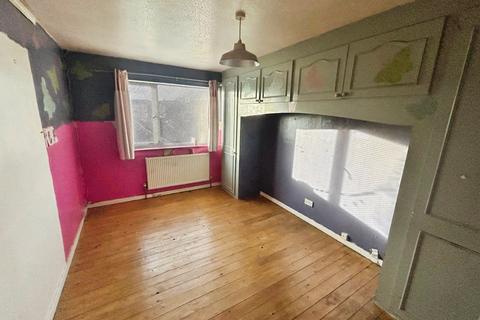 3 bedroom terraced house for sale, Greystones Road, Whiston, Rotherham, South Yorkshire, S60