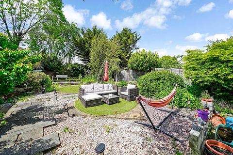 3 bedroom semi-detached house to rent, Larkshall Road, London E4