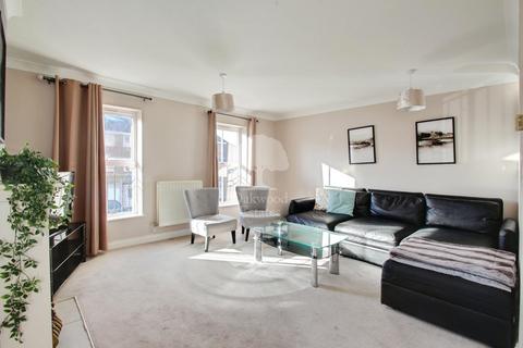 undefined, Arklay Close, Hillingdon UB8