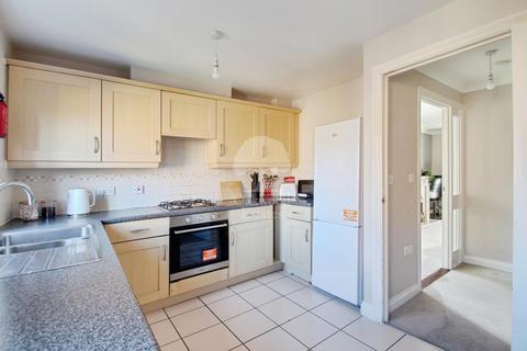 undefined, Arklay Close, Hillingdon UB8
