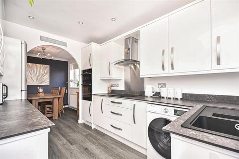 undefined, Thames Avenue, Leigh