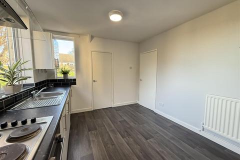 3 bedroom semi-detached house for sale, Grove Park, Kingswinford