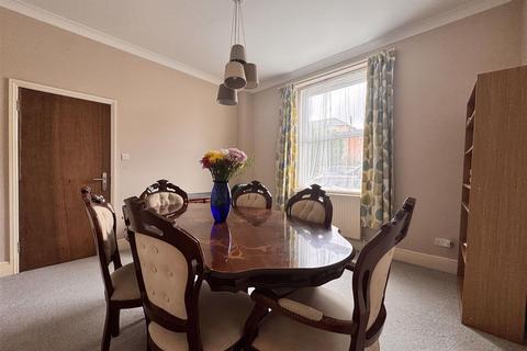3 bedroom semi-detached house for sale, Avenue Road, Shanklin