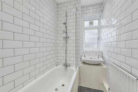 3 bedroom flat for sale, Crawford Estate, SE5