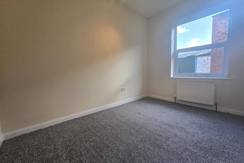 2 bedroom house to rent, Walker Street, Manchester M34