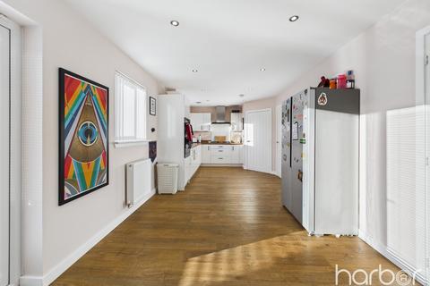 undefined, Pine Crescent, Moodiesburn, Glasgow, North Lanarkshire, G69 0DB