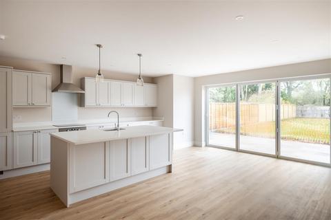 undefined, Fairfield Avenue, Horley
