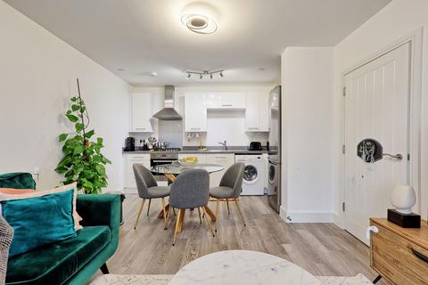 2 bedroom flat for sale, Windstar Drive , South Ockendon RM15