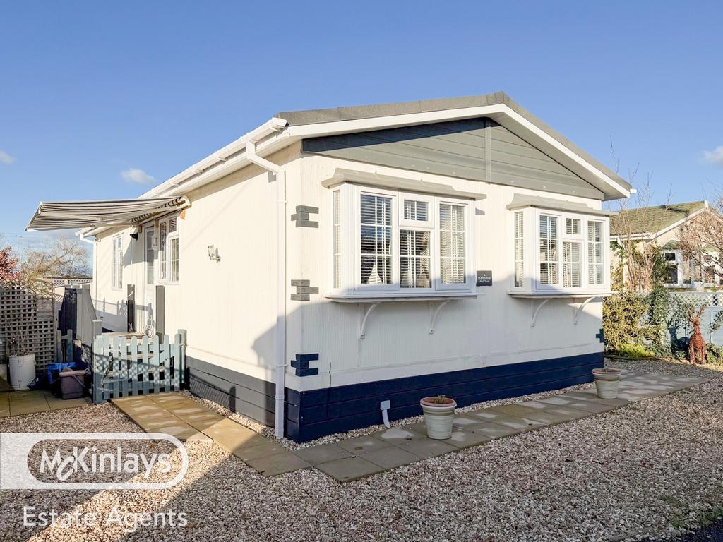 2 Bedroom Park Home for Sale