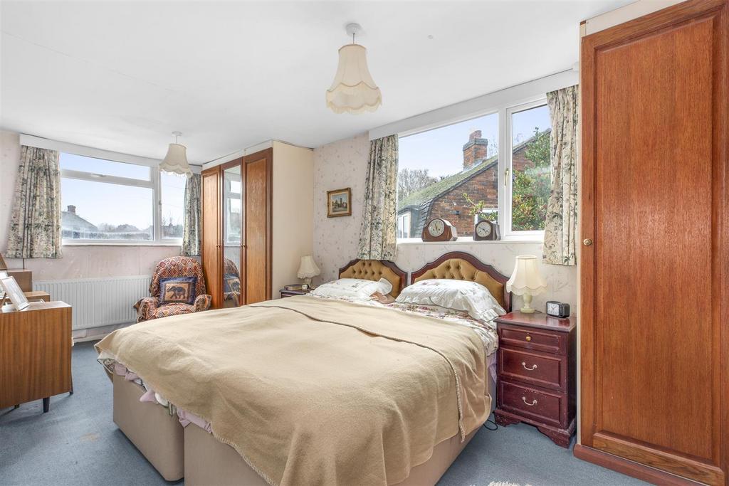 12 Lowlands Crescent, HP15 6 EG-5.jpg