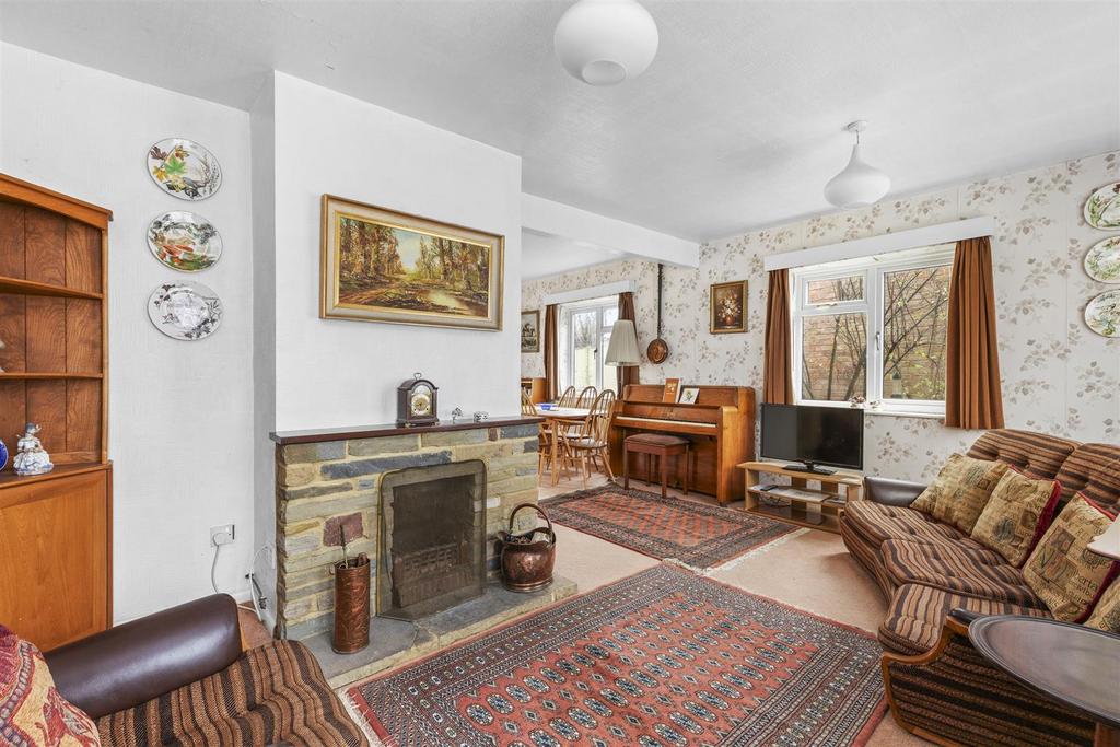 12 Lowlands Crescent, HP15 6 EG-7.jpg