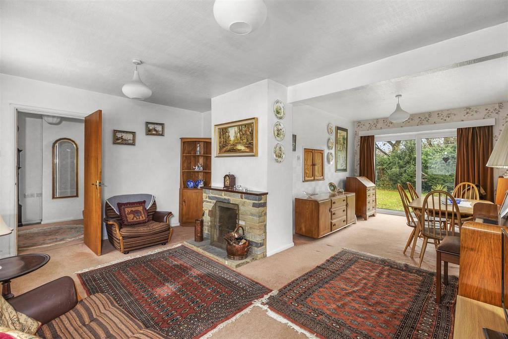 12 Lowlands Crescent, HP15 6 EG-8.jpg
