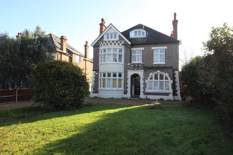 undefined, The Avenue, Worcester Park KT4