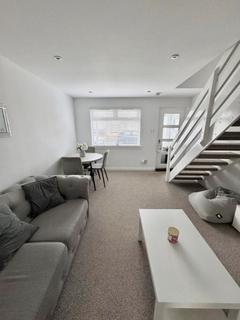 2 bedroom terraced house to rent, Monymusk Gardens, Glasgow G64