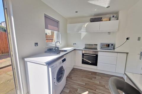 2 bedroom terraced house to rent, Monymusk Gardens, Glasgow G64