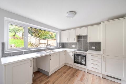3 bedroom semi-detached house to rent, Springfield Heights, Somerset BA3