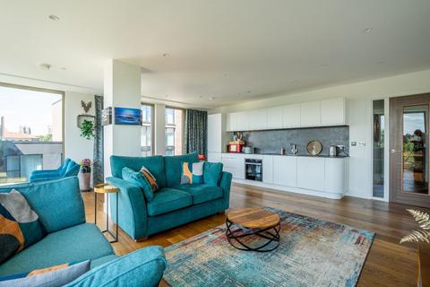 2 bedroom apartment to rent, Ryedale House, Piccadilly, York, YO1 9NX