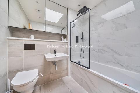 2 bedroom flat for sale, Woodhouse Road, London, N12
