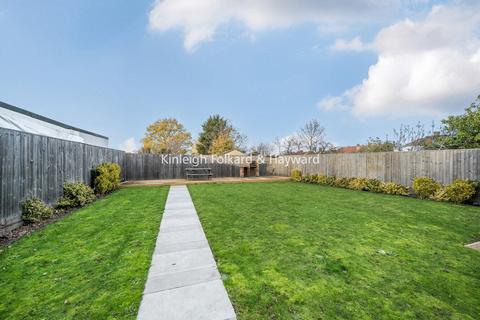 2 bedroom flat for sale, Woodhouse Road, London, N12