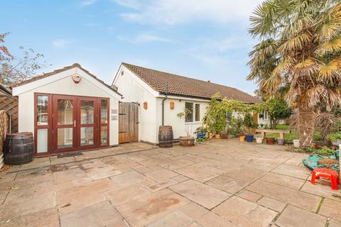 4 bedroom detached bungalow for sale, Detached Corner Plot Bungalow in Grimston