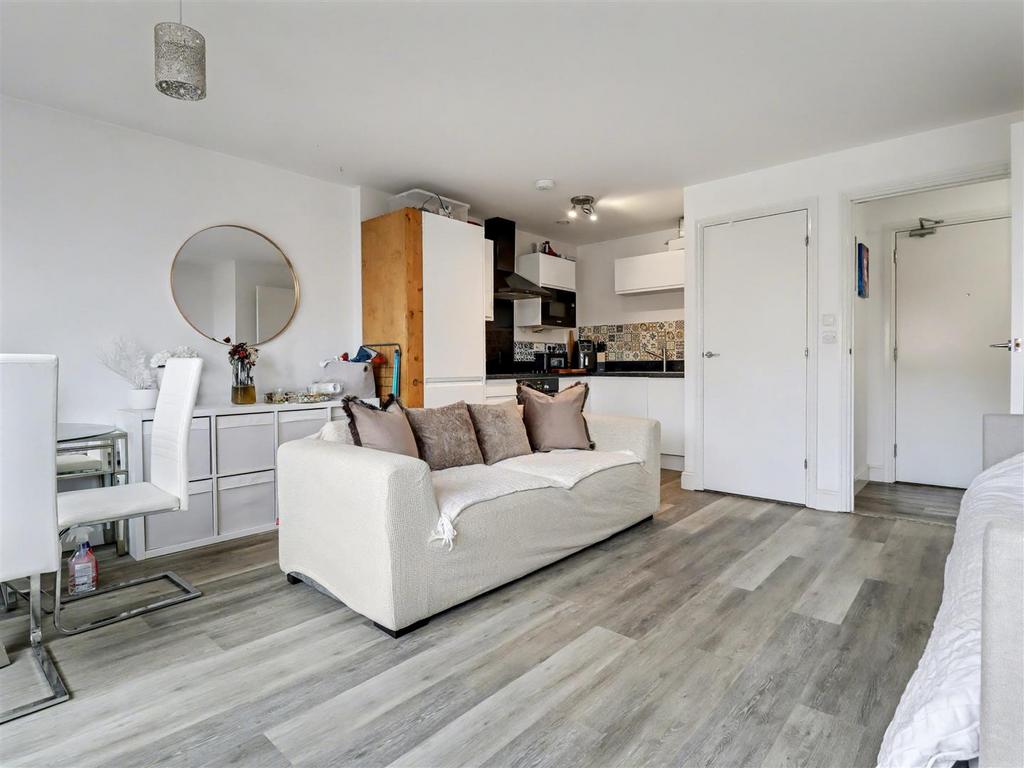 Sitting/kitchen area