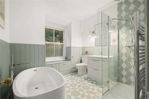 4 bedroom detached house to rent, Dalkeith Road, SE21