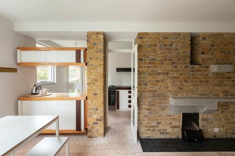 undefined, Langham House Close VIII, London TW10