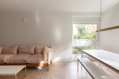 undefined, Langham House Close VIII, London TW10