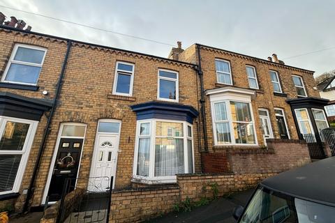 3 bedroom terraced house to rent, Highfield, Scarborough