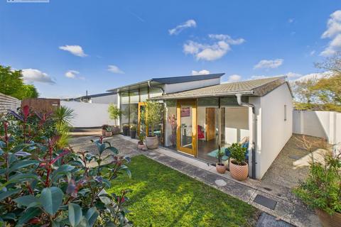 2 bedroom detached bungalow for sale, Yelland, Barnstaple