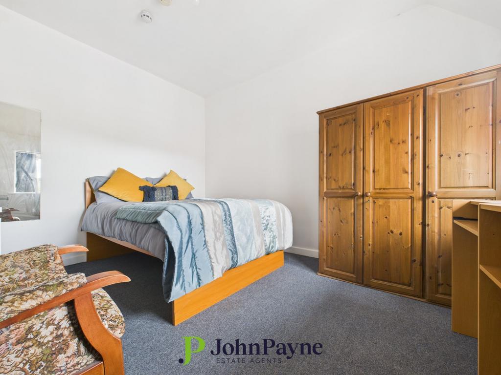 Living Bedroom