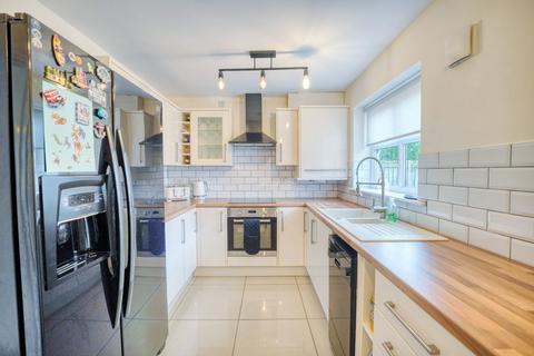 3 bedroom semi-detached house for sale, Bishops Park Road, Gateshead