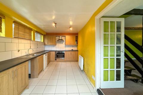 3 bedroom cottage for sale, Towngate, Huddersfield HD8