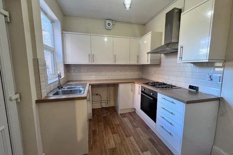 3 bedroom semi-detached house to rent, Hamilton Road, Long Eaton, NG10 4QZ