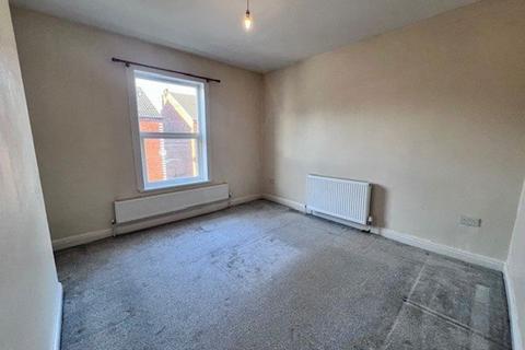 3 bedroom semi-detached house to rent, Hamilton Road, Long Eaton, NG10 4QZ