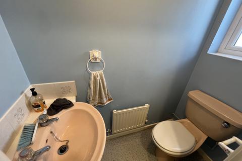 3 bedroom end of terrace house to rent, Linden Drive Bradley Stoke, Bristol BS32