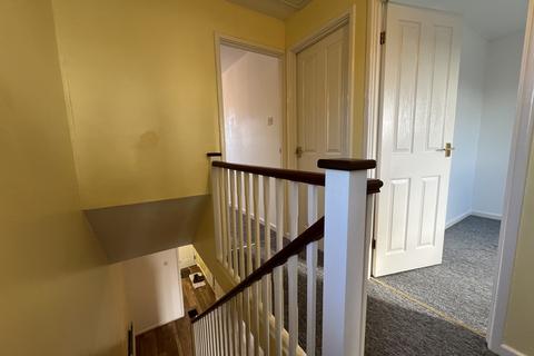 3 bedroom end of terrace house to rent, Linden Drive Bradley Stoke, Bristol BS32