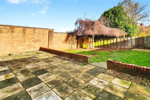 3 bedroom terraced house to rent, Kennett Green, Northampton, Northamptonshire, NN5